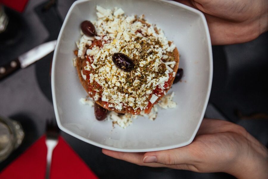 Athens: Private Evening Tour w/ Drinks & Bites in Koukaki - Vegetarian options and non-alcoholic drinks that still feel like Greece
