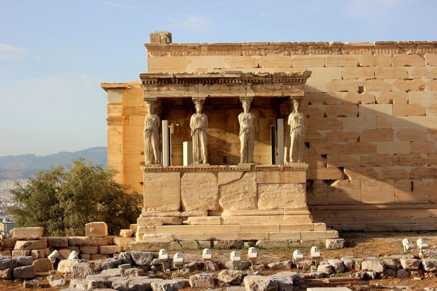 Athens: Private Guided Skip-the-Line Tour of the Acropolis - Entering the Acropolis of Athens: what you actually do for 1.5 hours