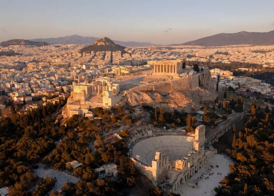 Athens: Private Half-Day Sightseeing Tour with Lunch - Monastiraki Lunch: Souvlaki, Drinks, and a Proper Reset