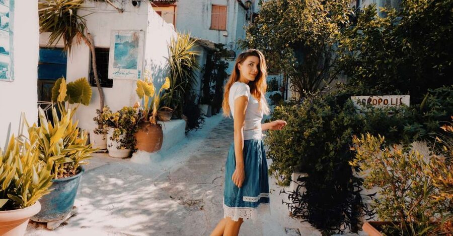 Athens: Professional photoshoot at Anafiotika Village - Key things that make this photoshoot worth your time