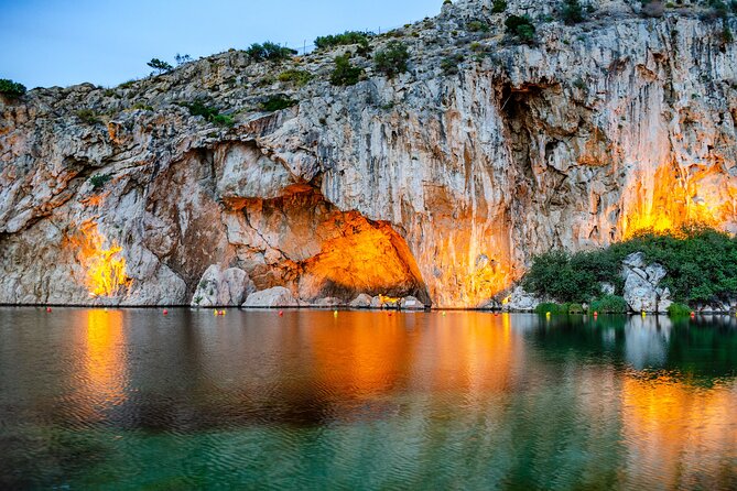 Athens Riviera: Poseidon Temple, Springs & Lake Vouliagmeni Tour - Cape Sounion and the Temple of Poseidon, the “arrive and look outward” stop