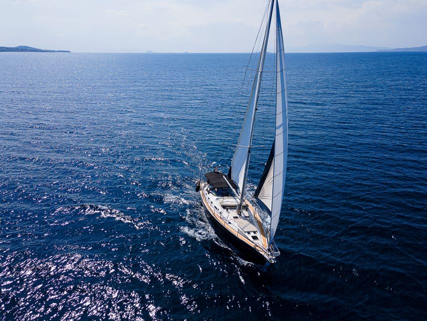Athens Riviera: Private daily sailing cruise with lunch - Private sailing on the Athens Riviera, what you really get