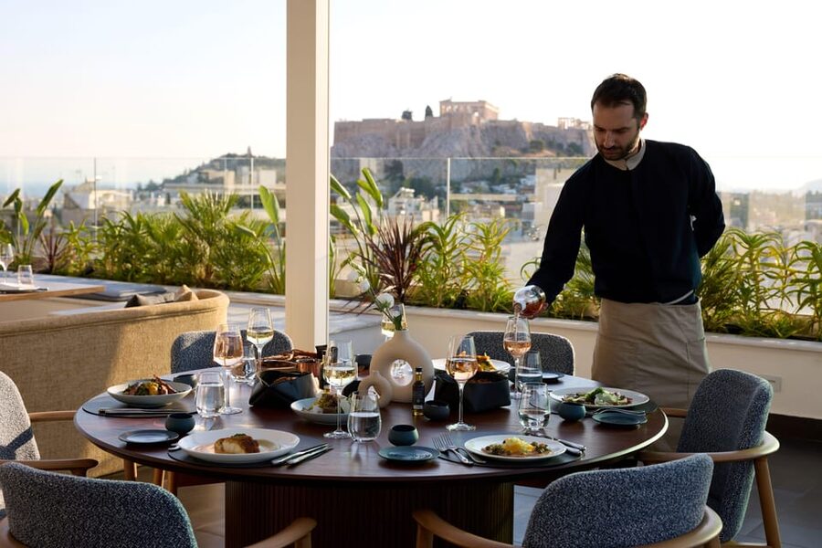 Athens: Rooftop Fine Dining at Whispers Restaurant - Getting To the Experience From Amalia Hotel (Syntagma Square)