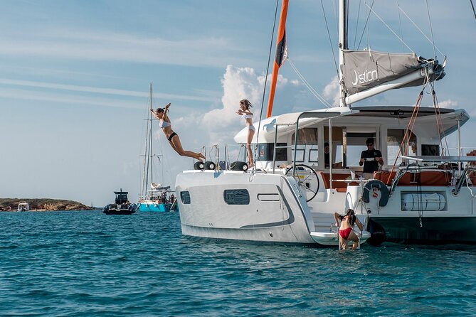 Athens Semi private Morning Catamaran cruise with meal & drinks - Your onboard meal: Greek comfort food served where you can enjoy it