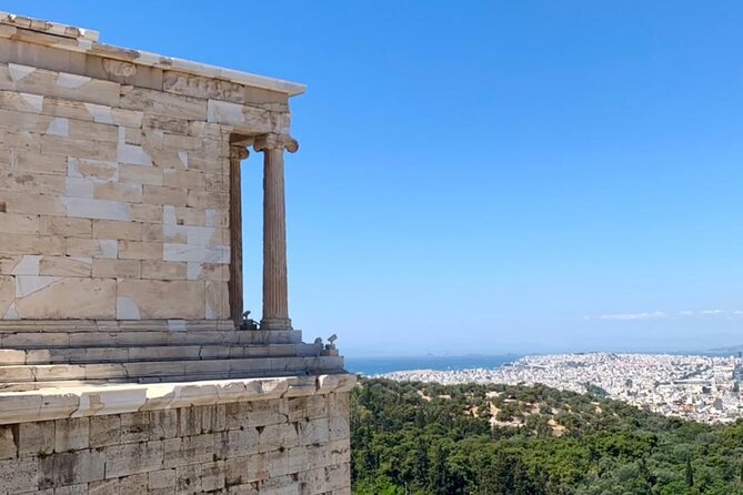 Athens Small Group Tour with Acropolis,Parthenon,Museum and Greek lunch - Group dynamics on the ground, heat, crowds, and staying together