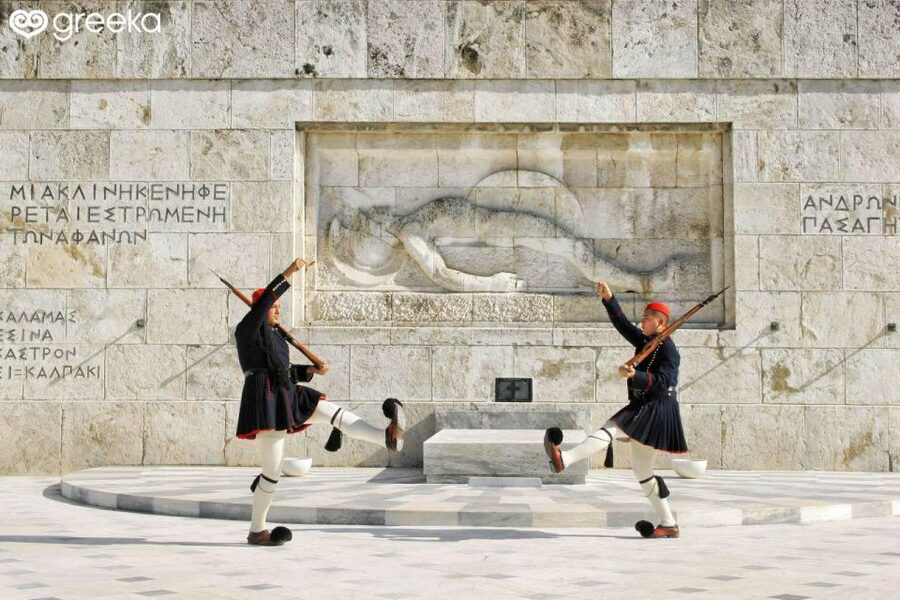 Athens: Small Group Tour with Acropolis Tickets Included - Temple of Olympian Zeus and Hadrian’s Arch, plus a quick history reset