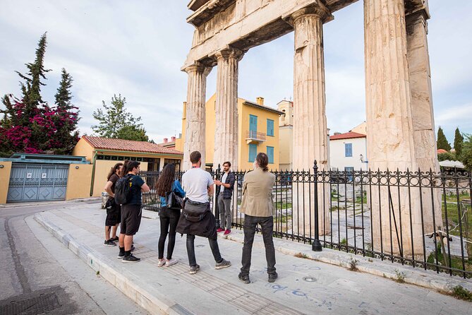 Athens Small-Group Walking Tour with Wine Tasting - What the small group does for the experience