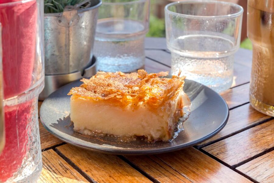 Athens: Street Food Tasting Tour - The final dessert stop: one last Greek flavor to take home