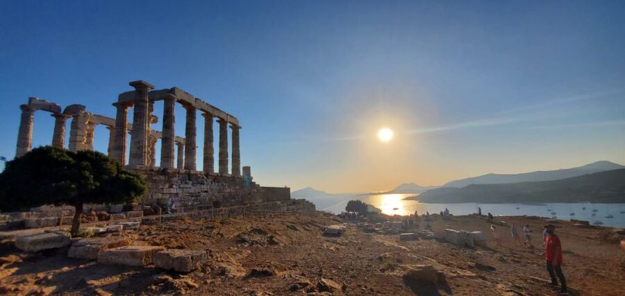 Athens: Temple of Poseidon and Cape Sounion Sunset Tour - Inside the Temple of Poseidon visit: what to focus on