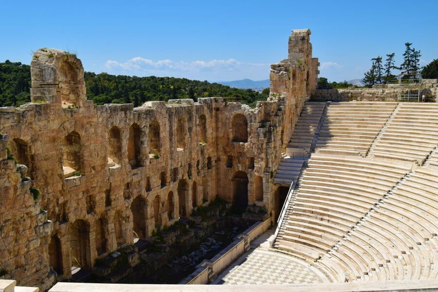 Athens: The Acropolis Guided Walking Tour in German - Propylaea: the monumental gateway to temple views