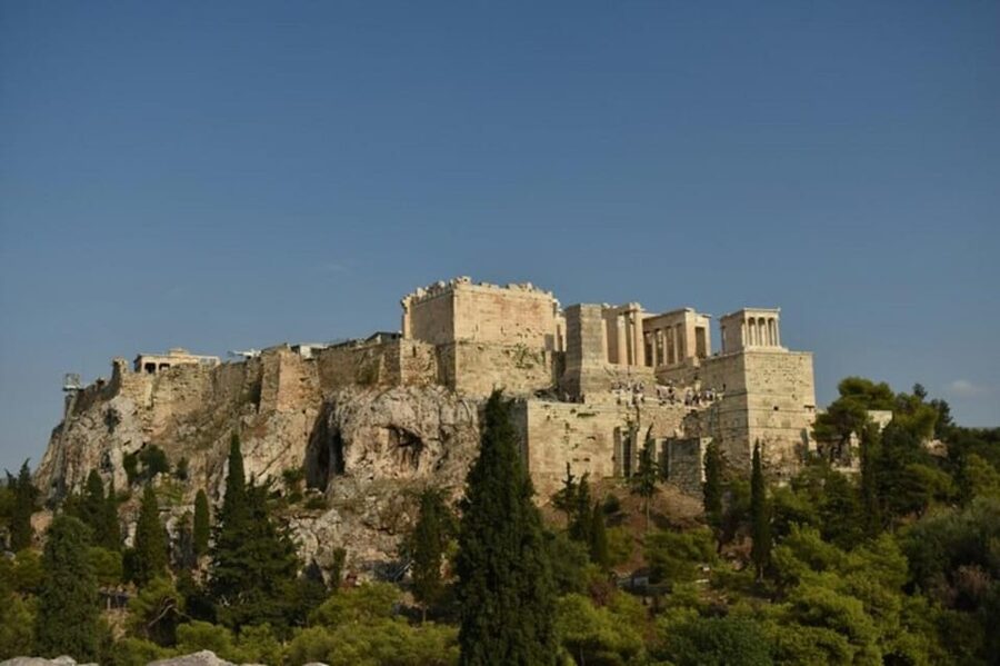 Athens: the Great Greek Philosophers Guided Tour in Spanish - Aeropagus: A Philosophy Stop That Feels Like Public Life