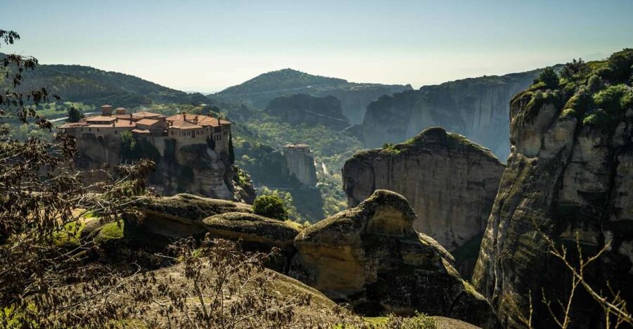 Athens to Meteora, Day Trip with Local Guide,up to 9 people - Photo stops at panoramic viewpoints, how to make them count