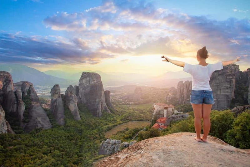 Athens to Meteora: Monasteries, Caves & Seaside Stopovers - Why Meteora from Athens feels like a full-on story