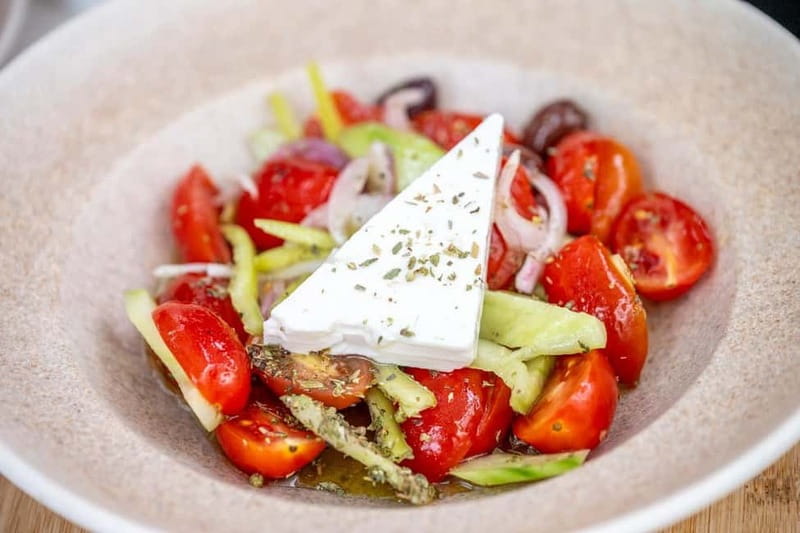 Athens: Traditional Greek Show in Plaka with Dinner - Should You Book This Plaka Dinner and Dance Show?