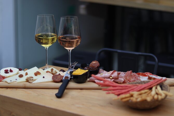 Athens Wine O'Clock Tasting - Group size, ambiance, and what to expect socially