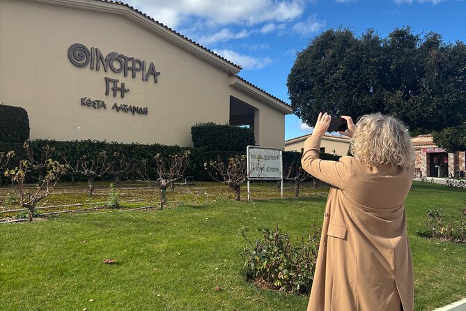 Athens wine tour: Wine museum and wine tasting with food pairing - How the Five-Wine Tasting and Food Pairing Actually Works
