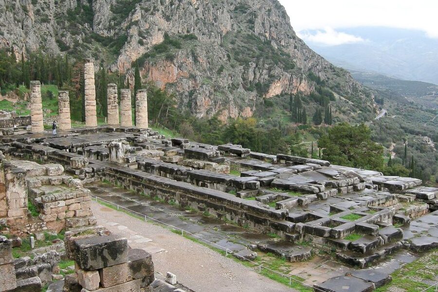Delphi 2Day Tour with guide,tickets,Overnight & hotel pickup - The Athens to Delphi drive: what to expect and how to prep