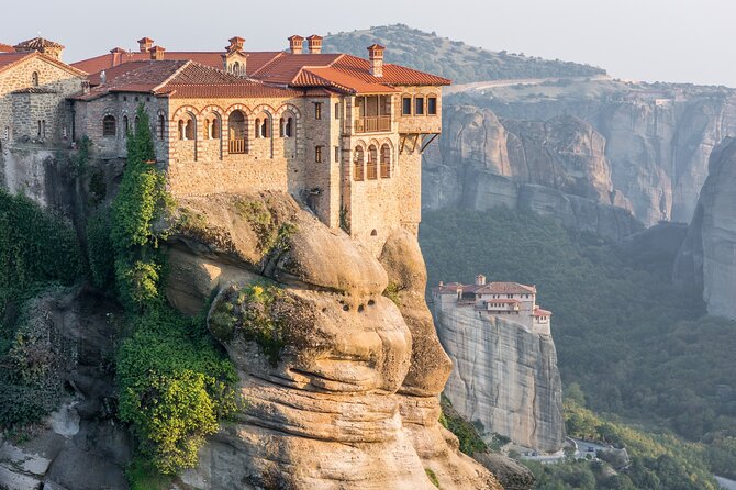 Delphi and Meteora, 2-Days Private Tour - Arachova Break for Views and a Real Pause
