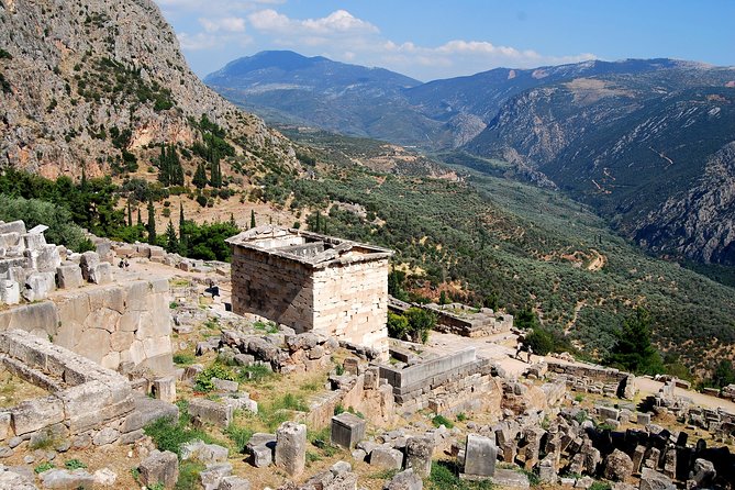 Delphi and Meteora Two Days Tour from Athens - Meteora tonight means Kalambaka, dinner, and an early start tomorrow