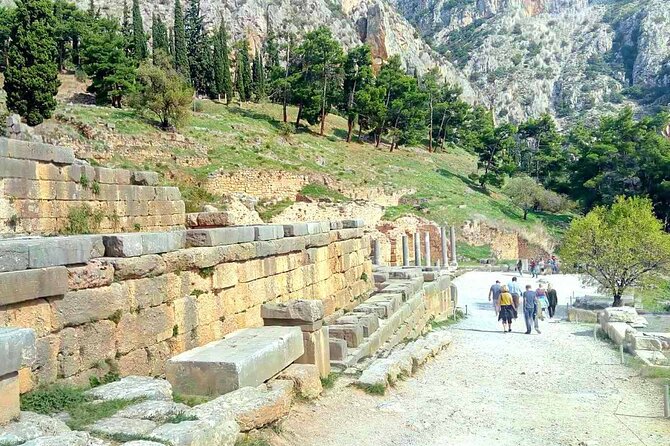 Delphi Arachova & Monast. Hosios Loukas from Athens Private Tour - Delphi Archaeological Museum: where the stories get specific