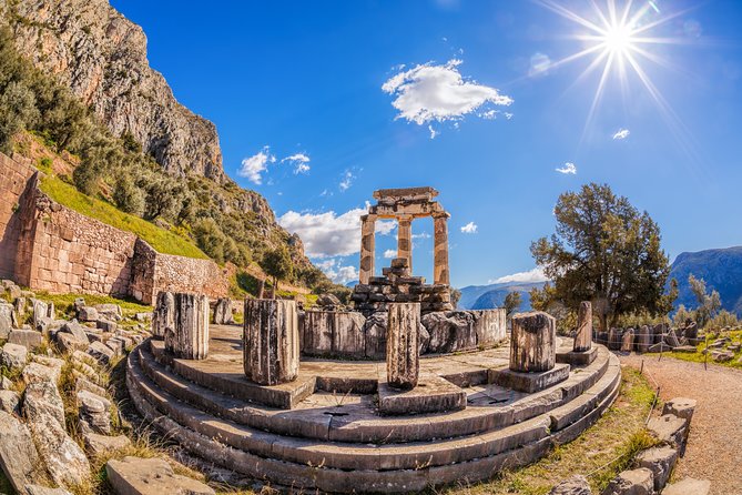 Delphi Day tour for groups from Athens - A door-to-door Delphi plan that starts with comfort