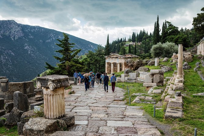 Delphi English Day Trip from Athens with Official Guide - Delphi Museum: what to look for when time is tight