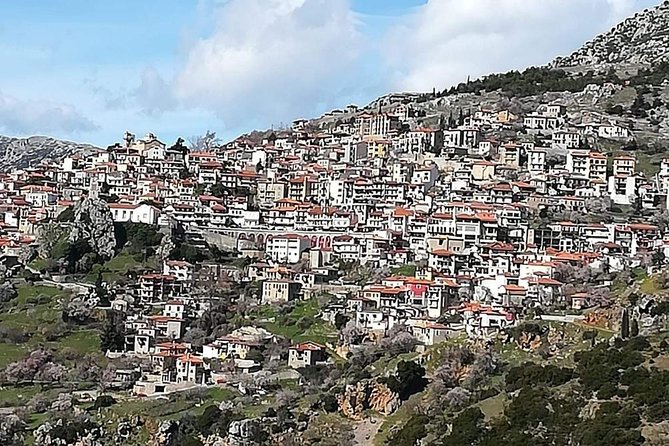 Delphi Full Day Private Tour: Temple of Apollo, Museum, Navel of Earth & Oracle - Delphi Archaeological Museum: The Best Place to Connect the Dots