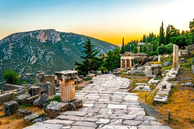 Delphi Full Day Tour - Arachova is more than a quick photo stop