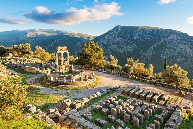 Delphi Full Day Tour - Lunch at the Itea Gulf plus Temple of Athena Pronea