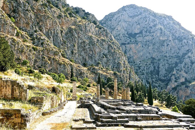 Delphi Meteora and Thermopylae 2-Day Private Tour - Arachova lunch and Kalambaka at night, for an easy Meteora start