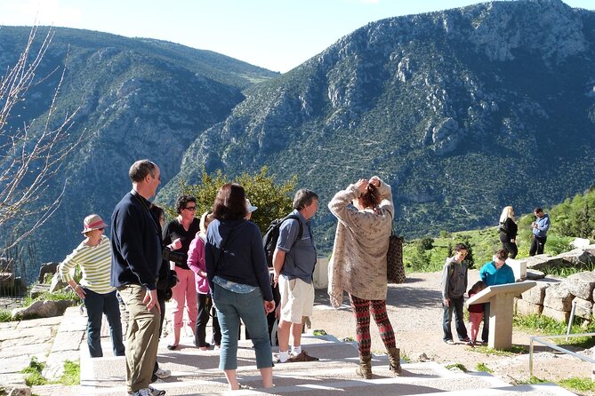 Delphi One Day Trip from Athens - Lunch in modern Delphi: upgrade option and what to expect
