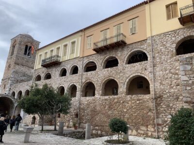 Delphi: Private Day Tour from Athens with Luxurious Vehicle