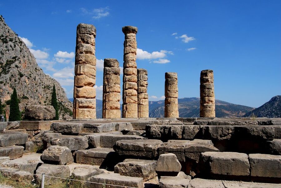 Delphi: Private Day Tour from Athens with Luxurious Vehicle - Karakolithos Monument: why this stop matters even on a myth day