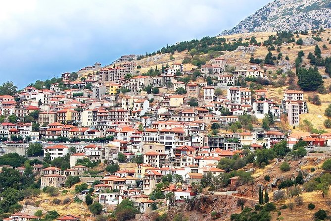 Delphi private tour: Navel of Earth, Apollo Temple, Oracle - Lunch Time in Delphi: A Break That Lets the Site Sink In