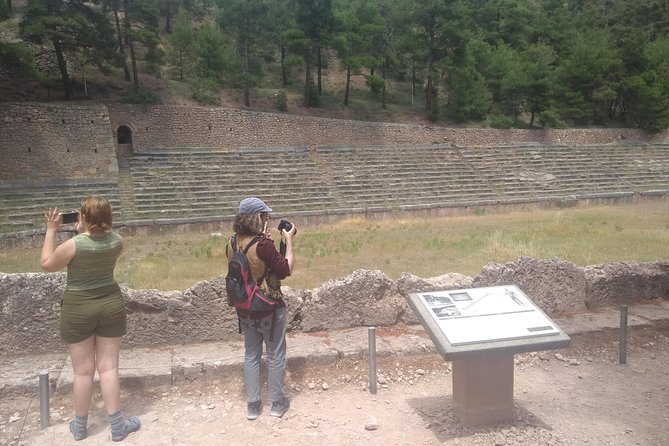 Delphi, Thermopylae, Corycian Cave 300 Spartans Tour - Thermopylae and the 300 Spartans Monument: Quick, But With Stories