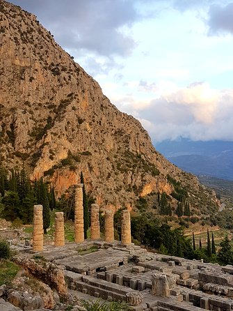 Delphi & Thermopylae Full Day Private Tour from Athens - Price and Value: What You Get for About $338 Per Person
