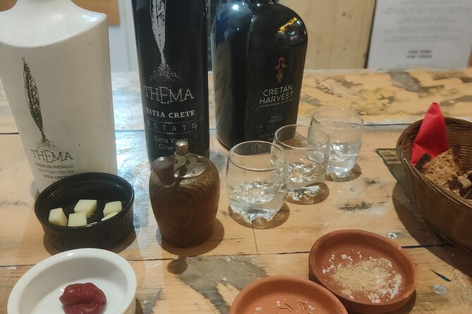 Extra Virgin Olive Oil & Greek Honey Experience with Pairings - What You Actually Taste: Three Olive Oils and Greek Honey