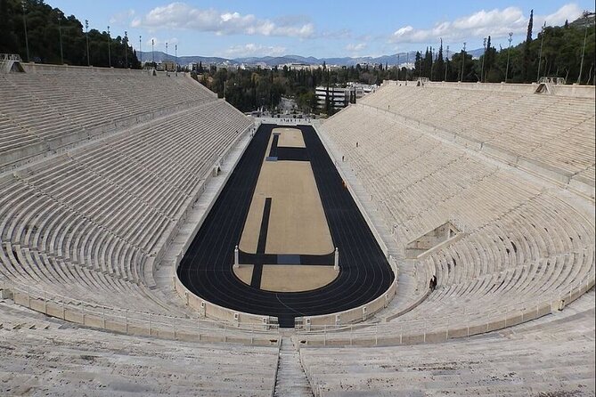 Fast Private Athens Tour - Hellenic Parliament, the Evzones, and why Syntagma Square feels like the center