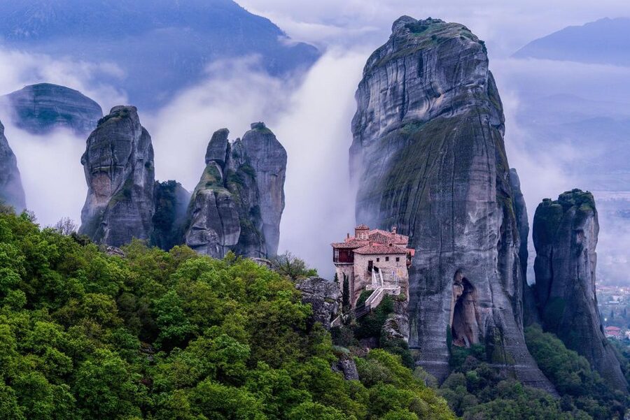 From Athens: 2 Days Meteora, Thermopylae & Delphi Tour - Key moments that make this 2-day route work