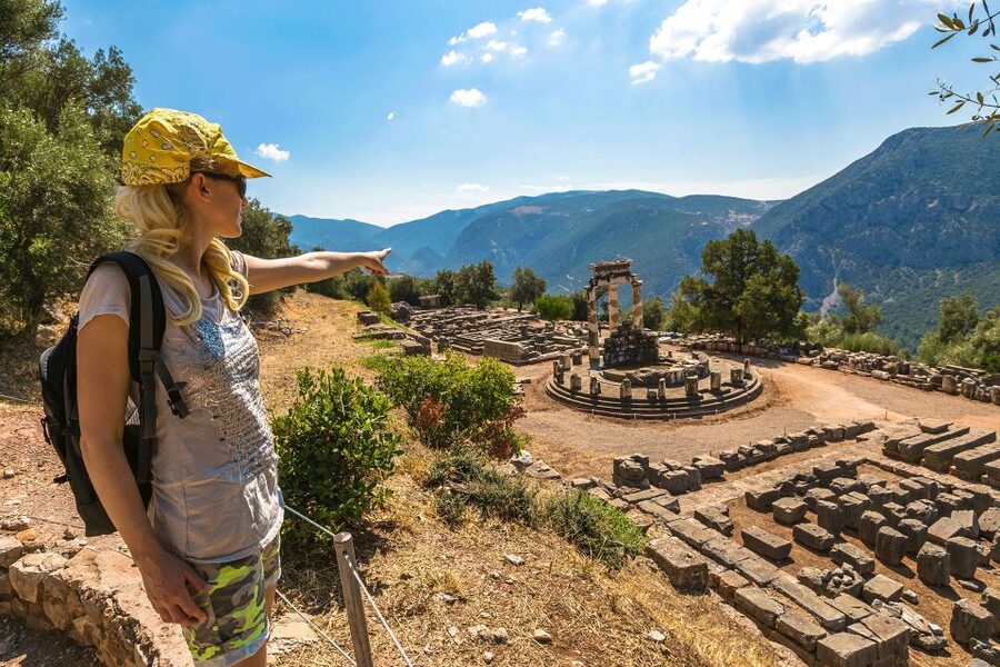 From Athens: 2 Days Meteora, Thermopylae & Delphi Tour - Day 1: Athens to Kalambaka, then Meteora by your chosen timing