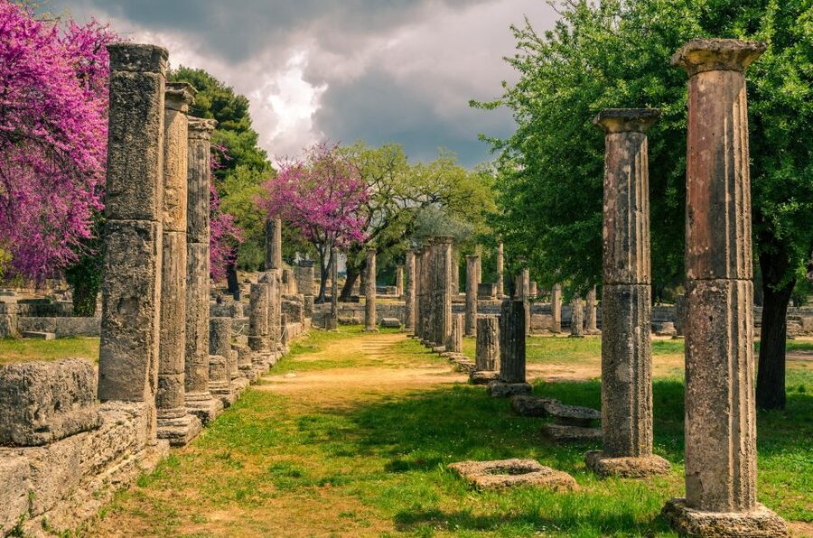From Athens: Ancient Olympia Full-Day Private Tour - How the audio guide + English driver shape your enjoyment