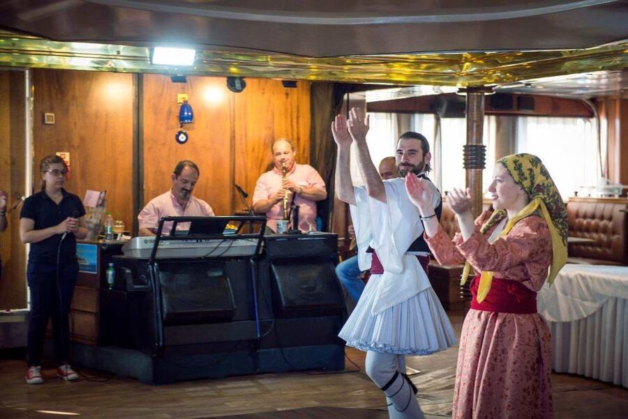 From Athens: Day Cruise to Hydra, Poros & Aegina with Lunch - The drink reality check: included lunch, bar costs, and water