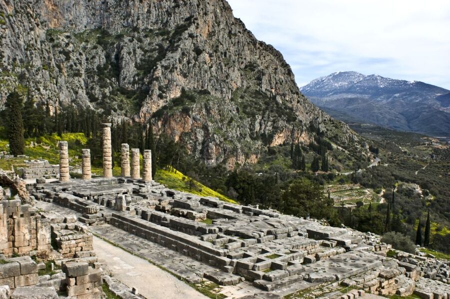 From Athens: Day Tour to Delphi - Lunch in Delphi village, then Arachova for photos