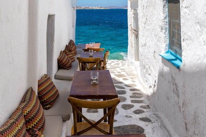 From Athens: Day Tour to Mykonos - Group Size and Pacing: What to Expect When People Split by Language
