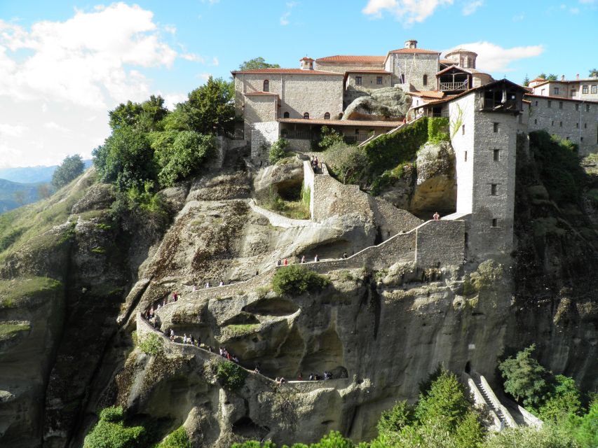 From Athens: Delphi and Meteora 2-Day Tour with Hotel - FAQ