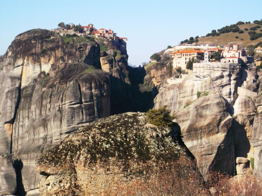From Athens: Delphi and Meteora 2-Day Tour with Hotel - Meteora monasteries on the rocks: what you need to know before you go
