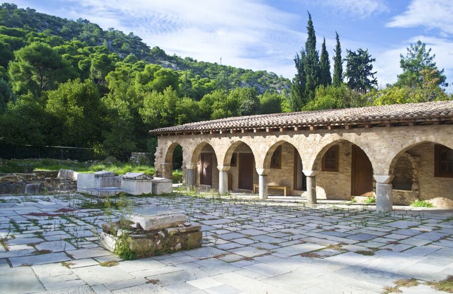From Athens: Explore Ancient Corinth & Charming Nafplion - Bus comfort, headsets, and the pace of a 10-hour day from Athens