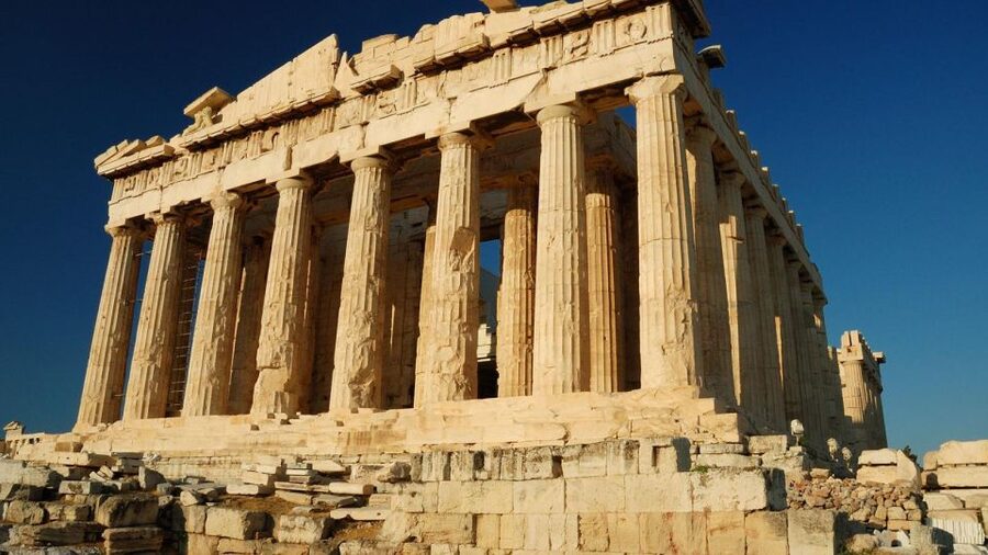 From Athens: Full-Day Delphi – Thermopylae Excursion - Lunch in Delphi: Greek Comfort Food That Refuels You