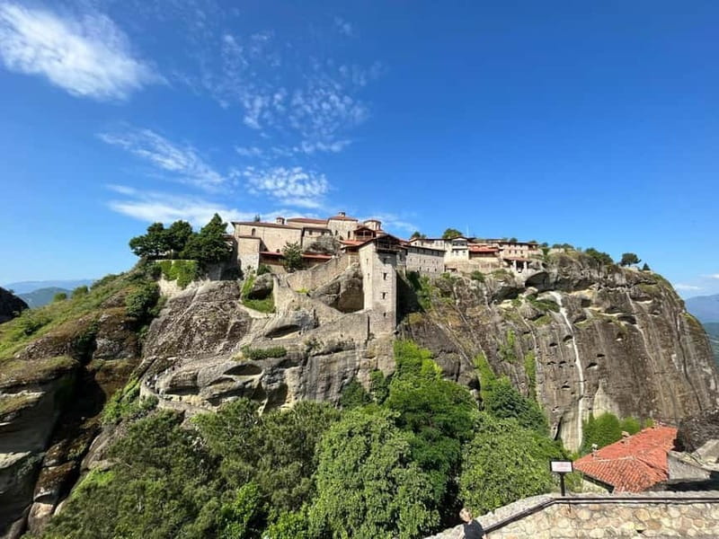 From Athens: Meteora Caves & Monasteries Day Trip by Train - Kastraki break: coffee, lunch, and a quick reset
