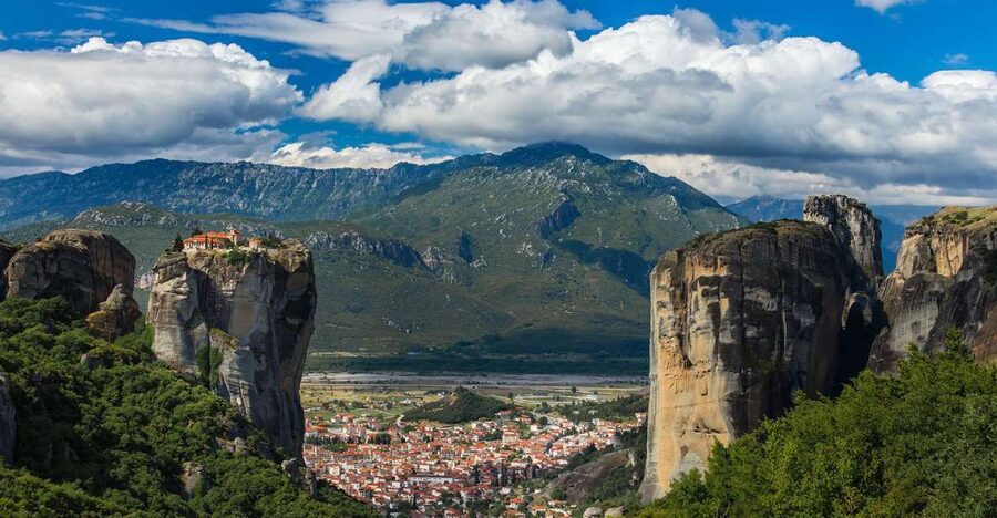 From Athens: Meteora Train Trip with Overnight Stay - Key things that make this Athens to Meteora overnight special